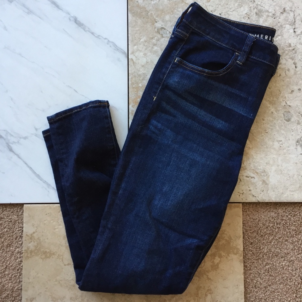 American Eagle Dark Wash Hi-Rise Jegging